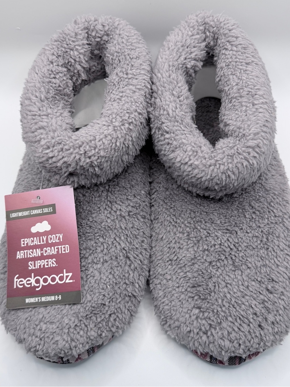 feelgoodz Women's Cozy Gray Sherpa Slippers Womens Med. 8/9